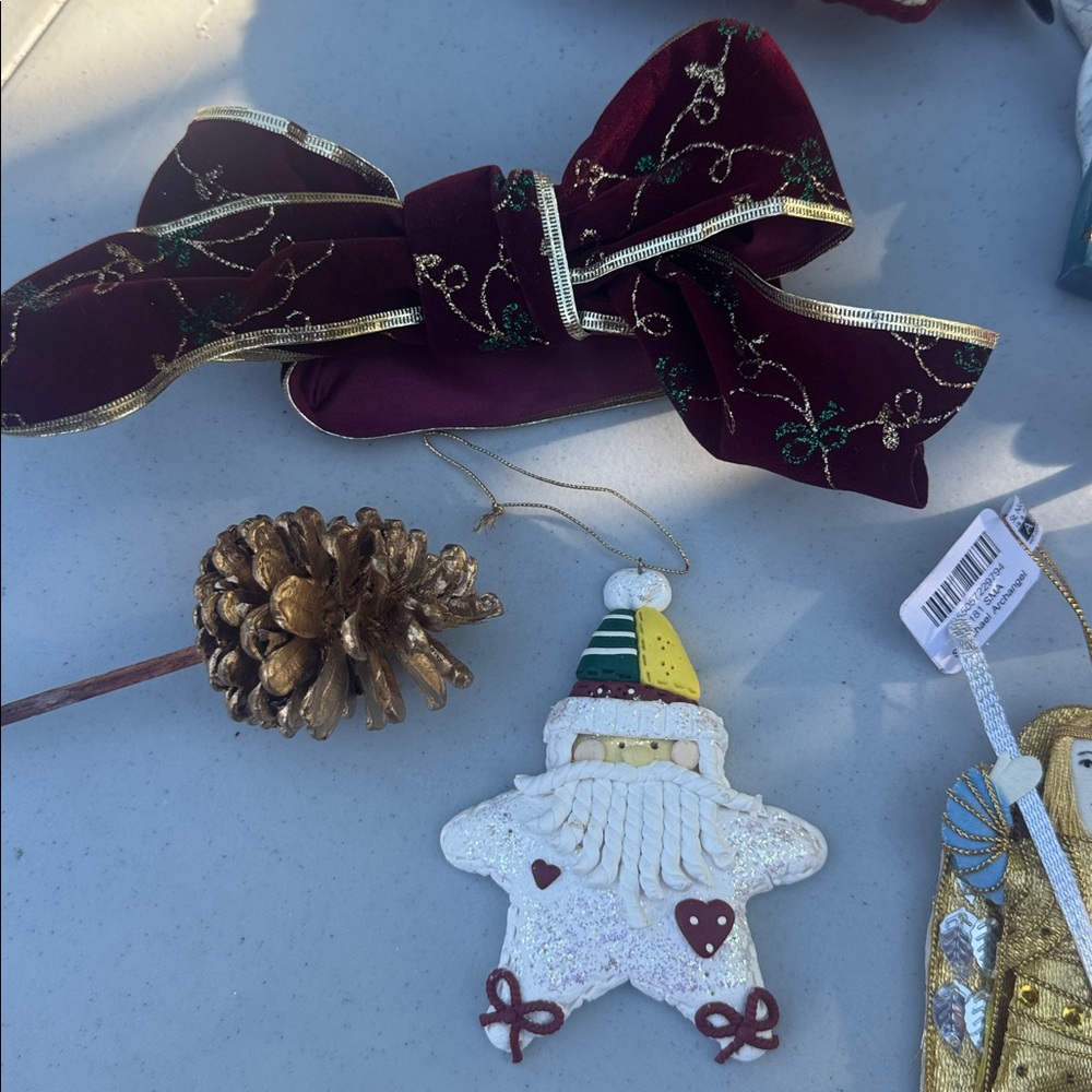 Festive Christmas Ornament Set - Picture 5 of 5